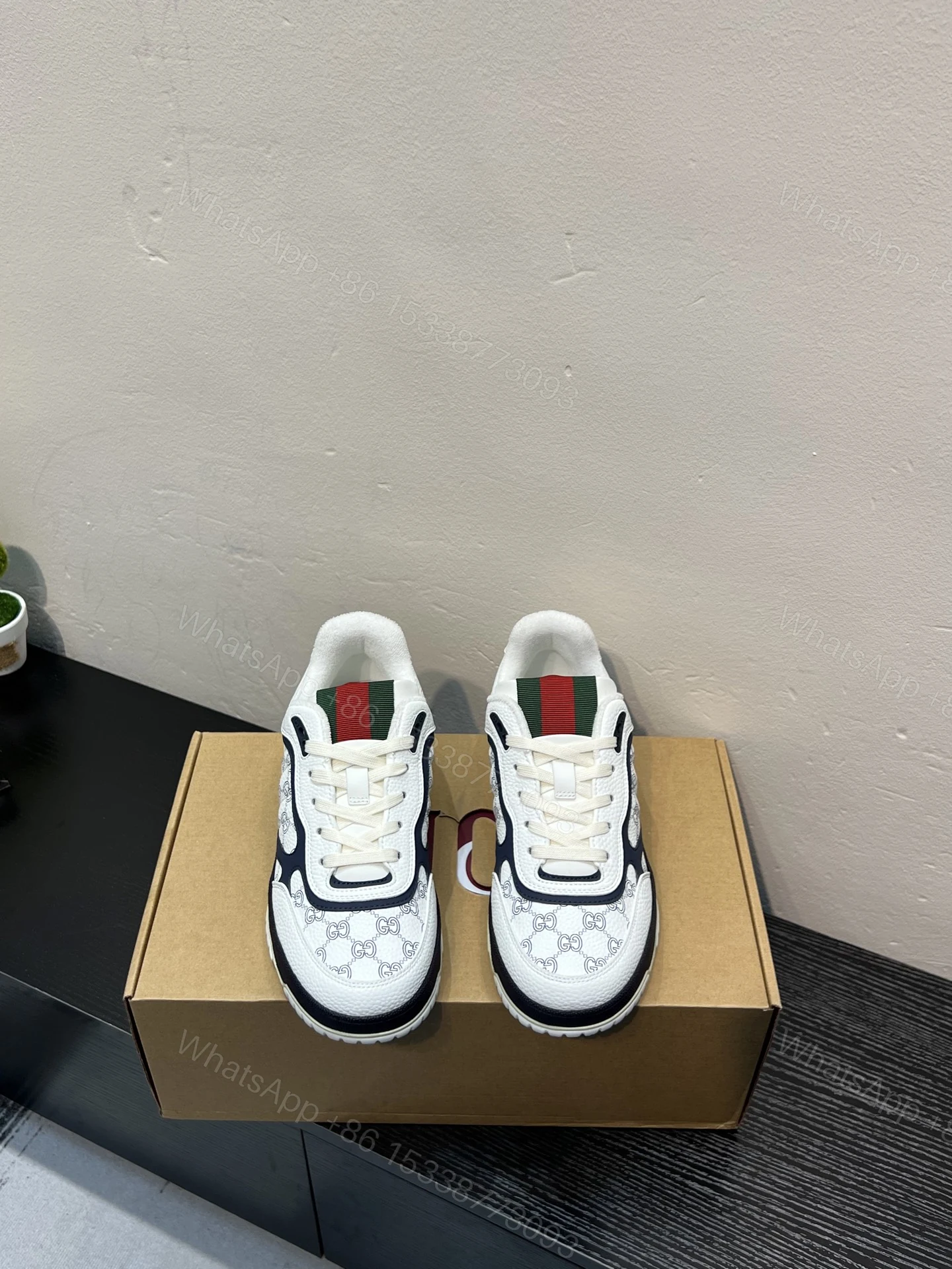 GUCCI A貨男款雙G印花運動鞋 經典白色百搭休閒鞋 — view 1