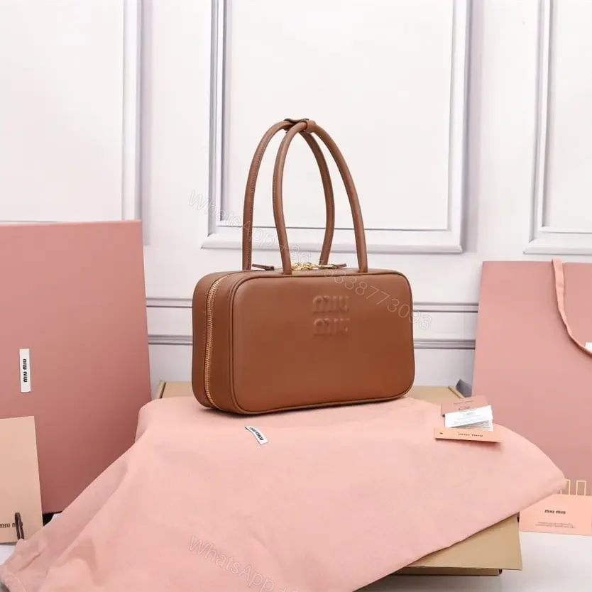 View 3 of 高仿miumiu*5BB172壓紋LOGO手提包小牛皮棕色免檢版
