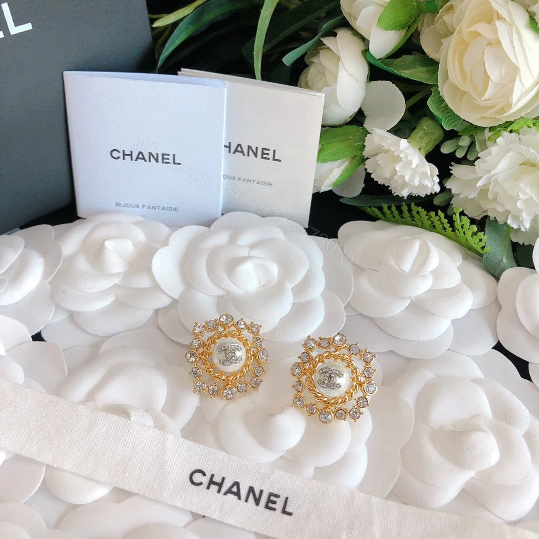 View 3 of EN – Lux Earring Chanel 009