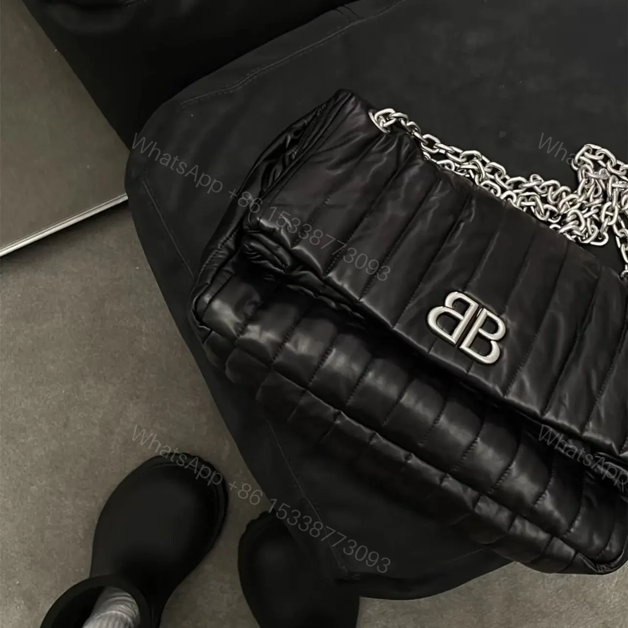 View 18 of 高仿Balenciaga*Monaco系列衍縫線牛皮單肩包S