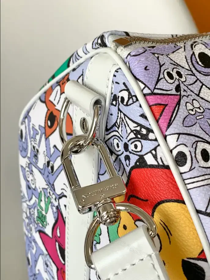 View 6 of LOUIS VUITTON KEEPALL BANDOULIÈRE 50 – LBV423