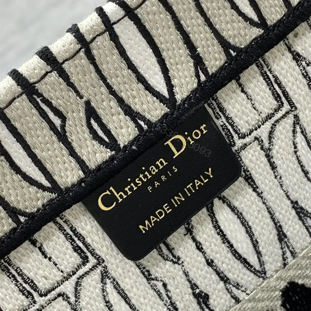 View 9 of 高仿Dior*BookTote系列M129M041購物袋Miss黑白中號免檢版