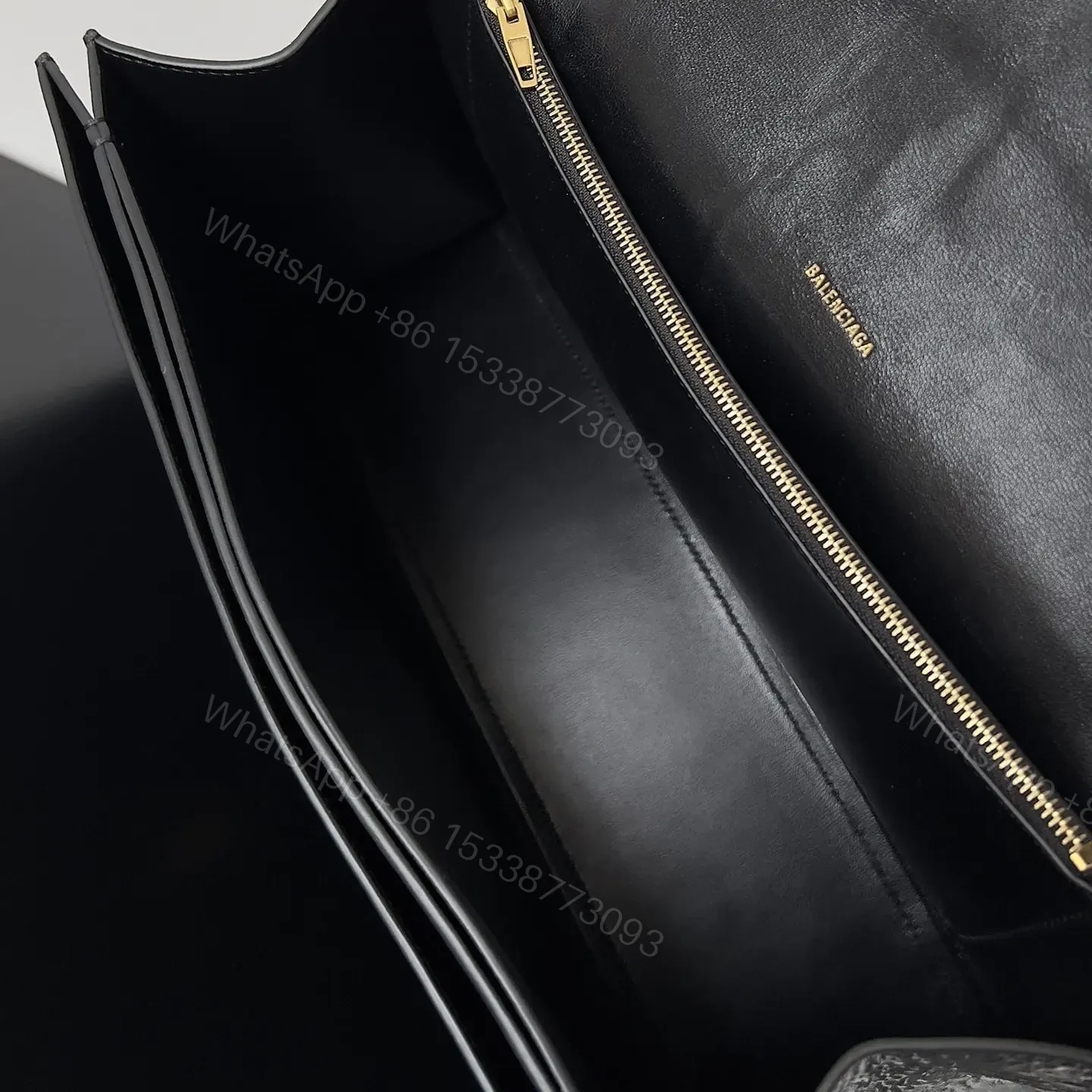 View 6 of 高仿BalenciagaCrush系列單肩包黑金M
