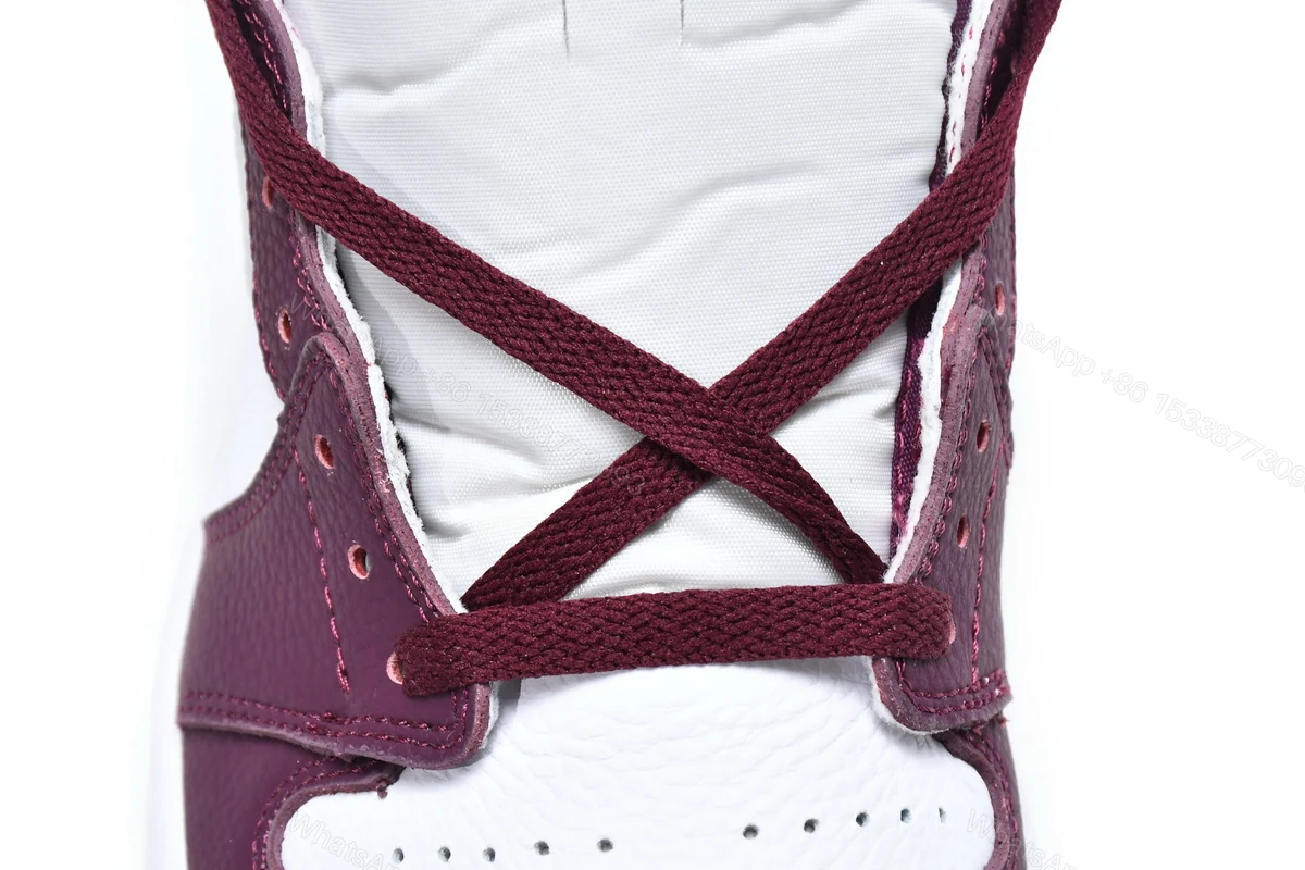 View 3 of (OG)Air Jordan 1 High OG Bordeaux 555088-611