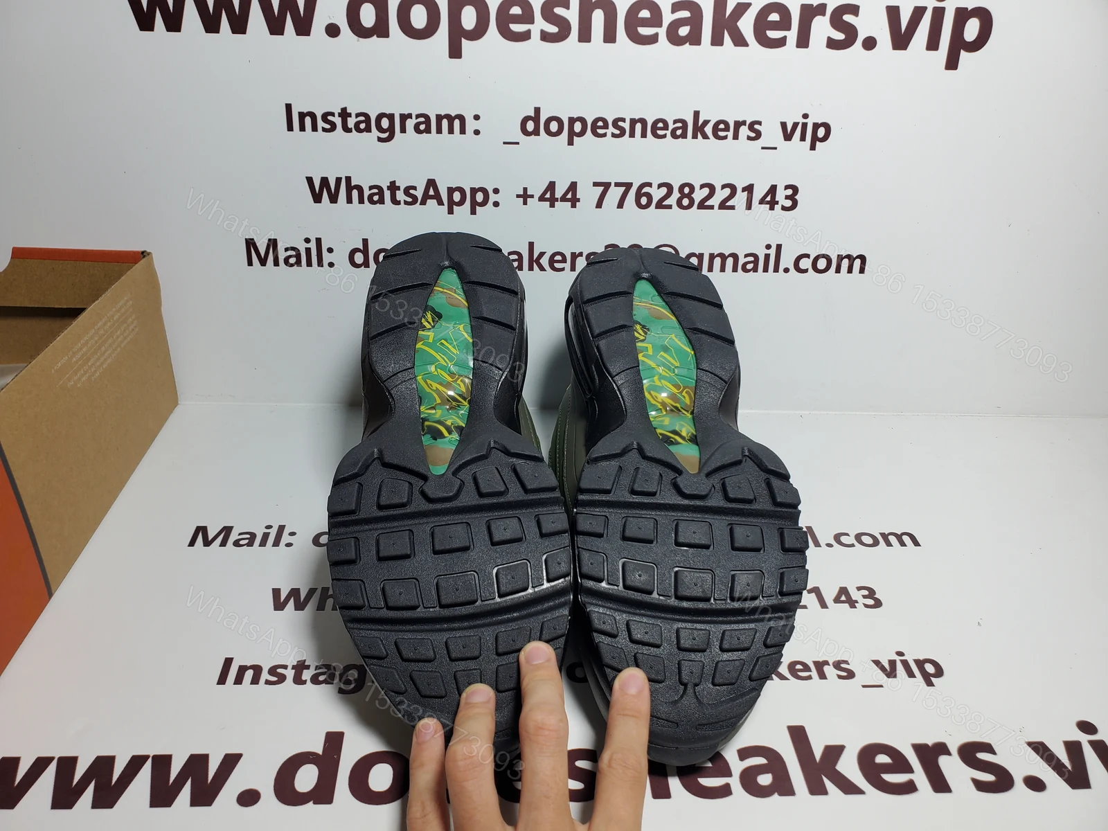 View 2 of Nike Air Max 95 SP Corteiz Gutta Green FB2709-300