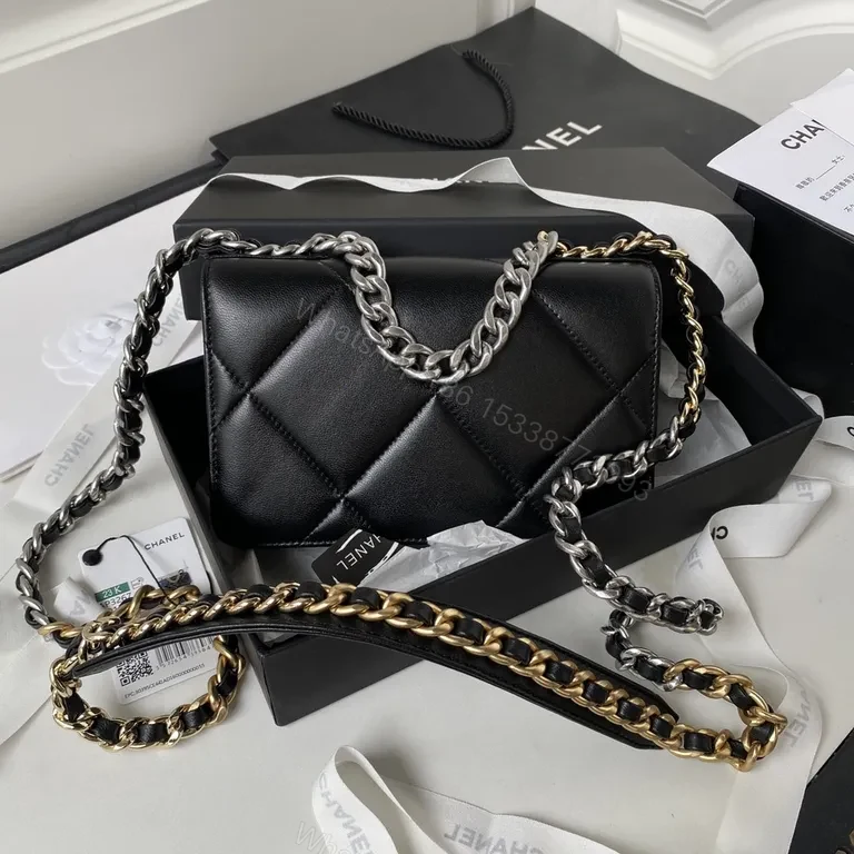 View 6 of Chanel-Inspired Quilted Leather Shoulder Bag: Modern Luxury