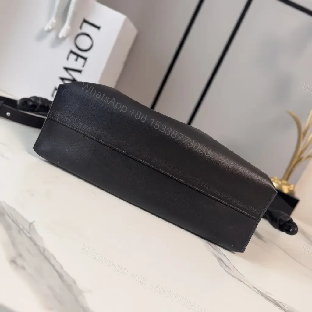 View 8 of Minimalist Leather Bag – Structured, Durable Everyday Carry