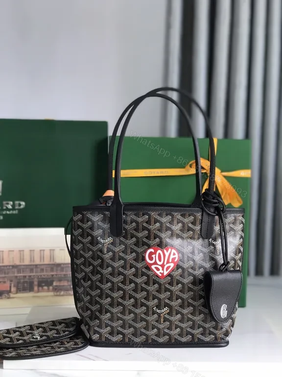 Goyard-Texture Tote: Structured Patterned Everyday Luxury Bag — view 1