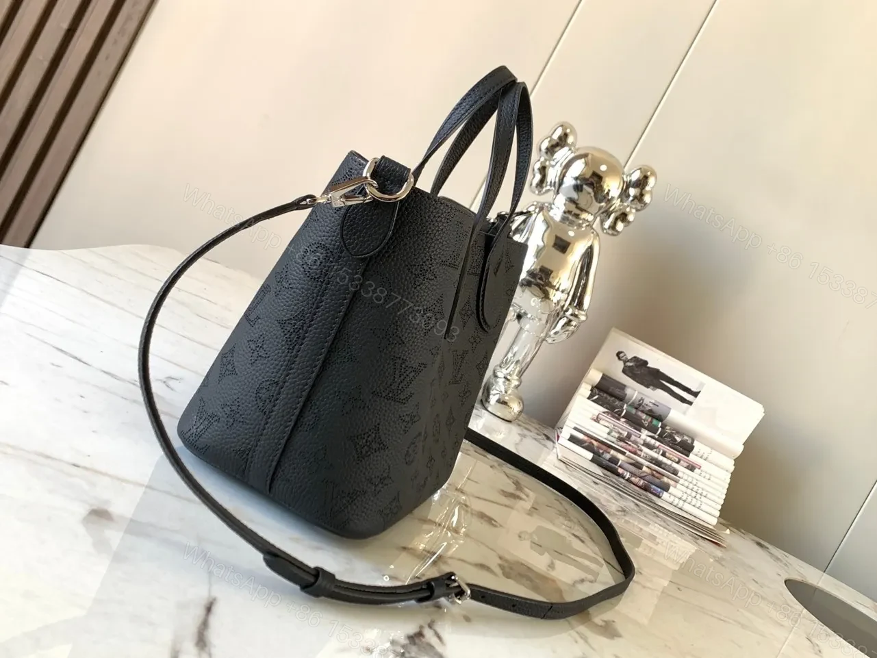 View 7 of Louis Vuitton LV Blossom PM Mahina Black Handbags 20x20x12.5cm