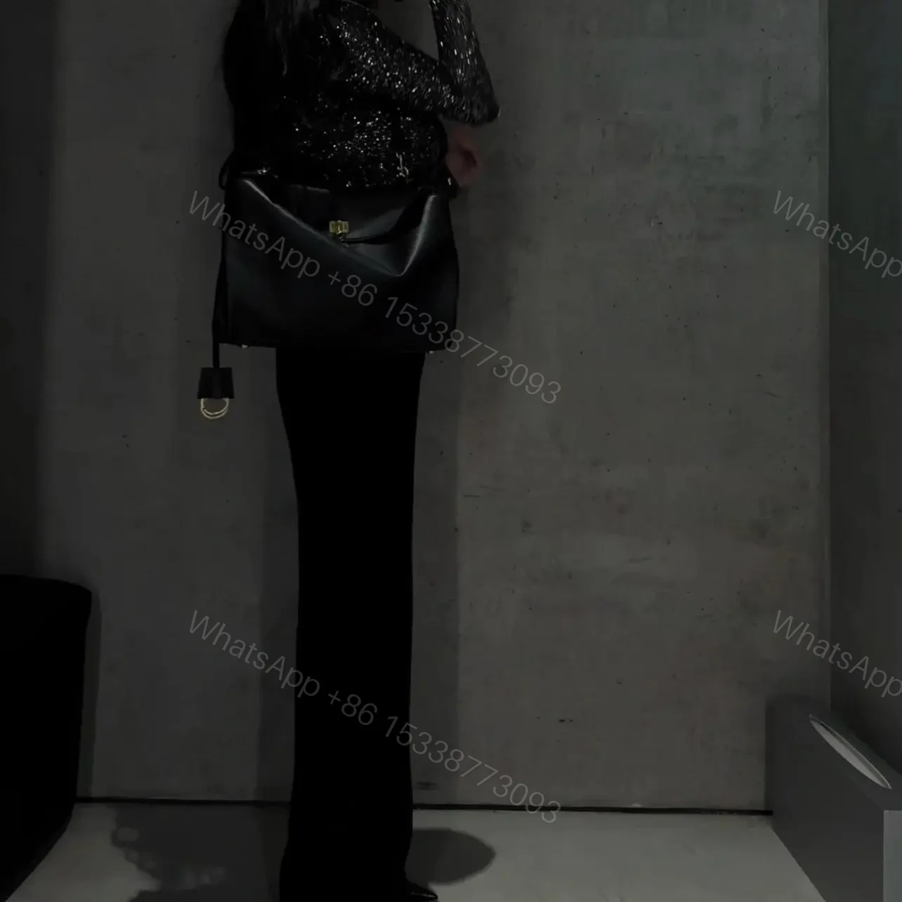 View 20 of 高仿Balenciaga*Rodeo系列V41000小牛皮手袋黑金中號免檢版
