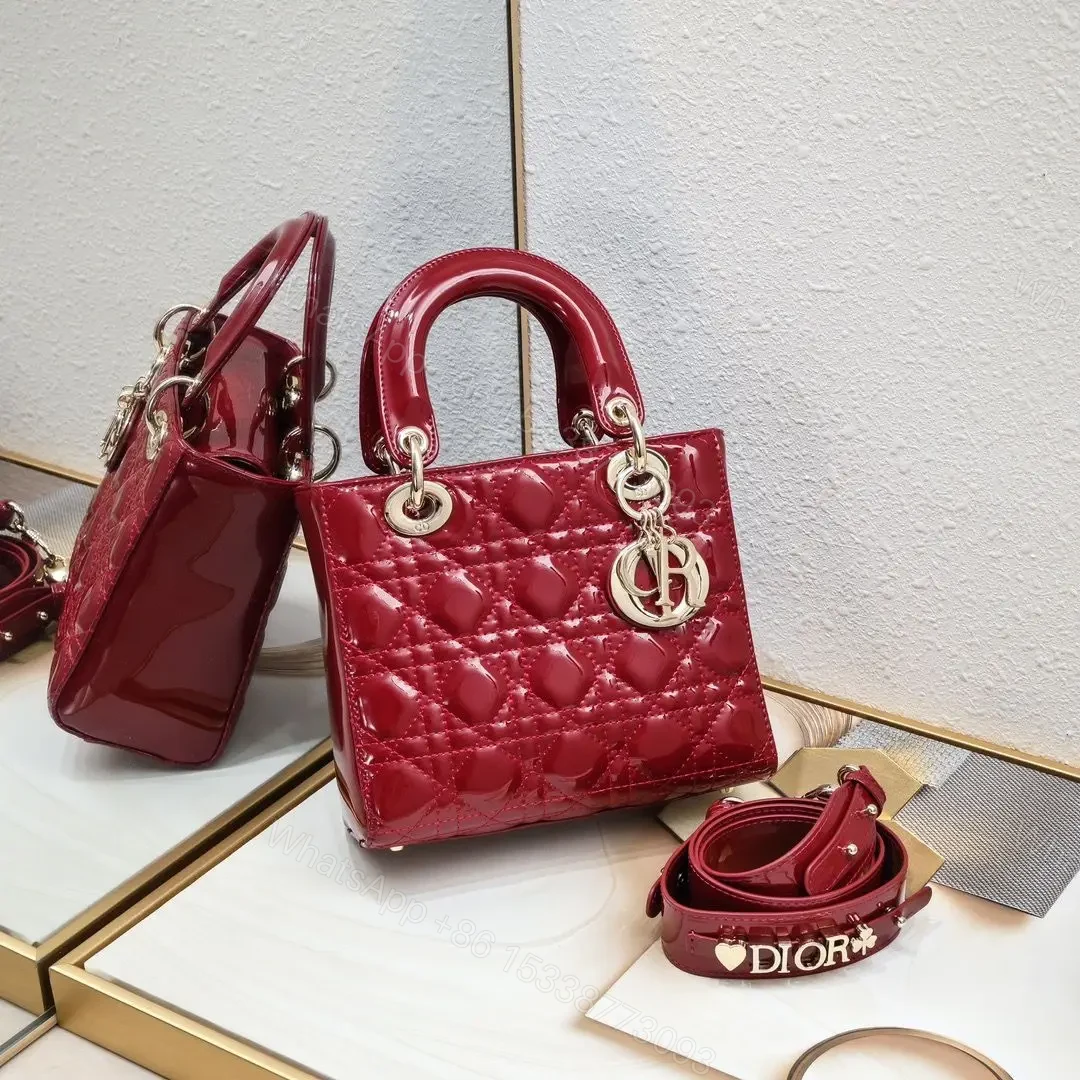 DIOR — view 1