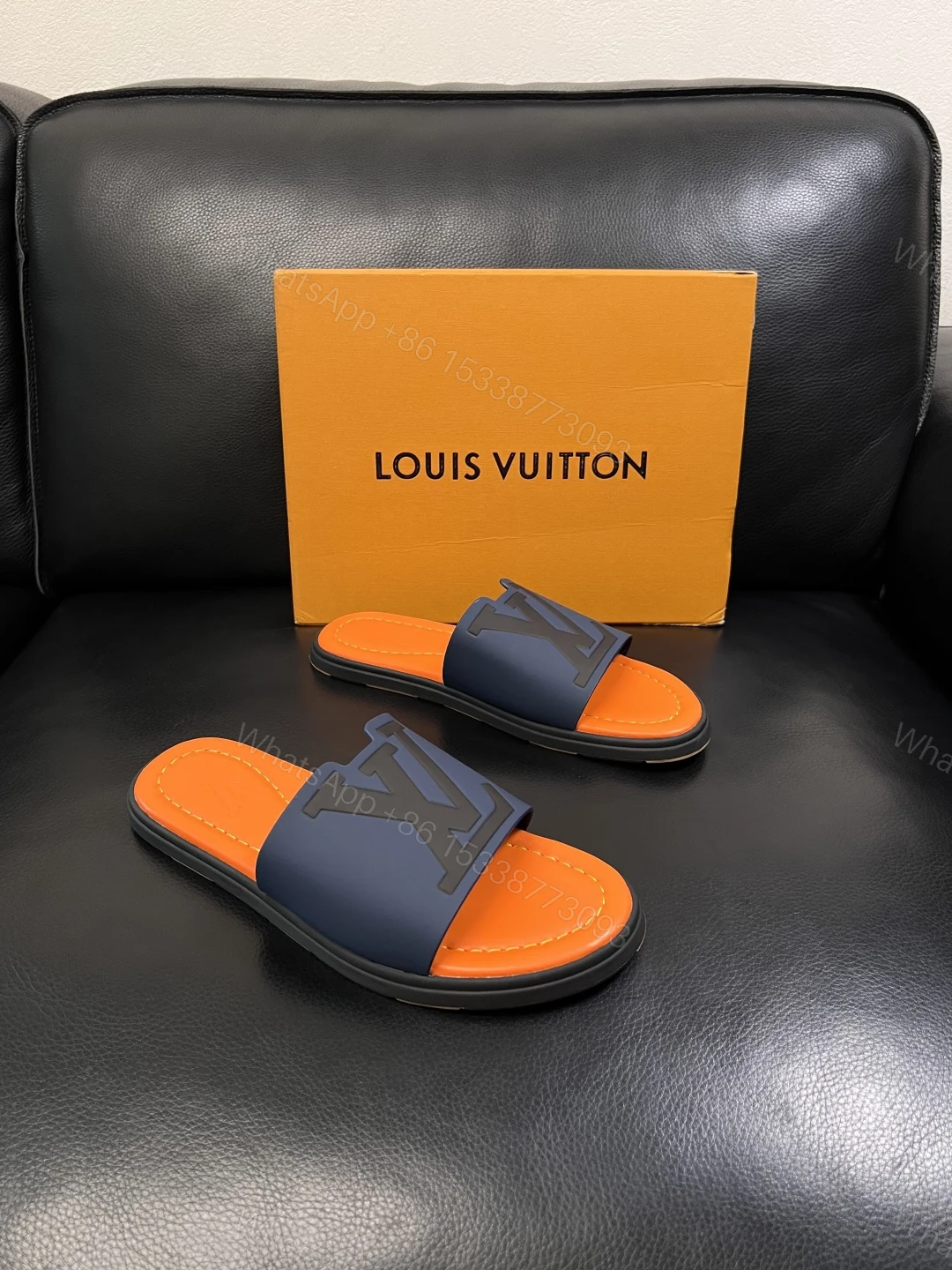 LV 一比一 男款 拖鞋 藍橘拼色 大Logo設計 夏季潮流款 — view 1