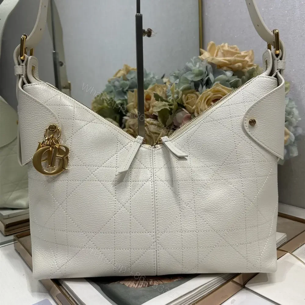 View 5 of 高仿Dior*Voyage系列M284M031小牛皮單肩包中號白色免檢版