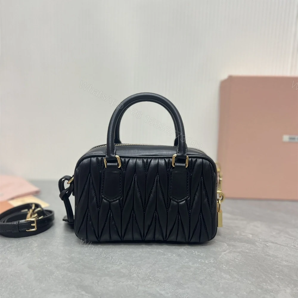 View 2 of 高仿miumiu繆繆TooPretty系列5BB123保齡球手袋黑色