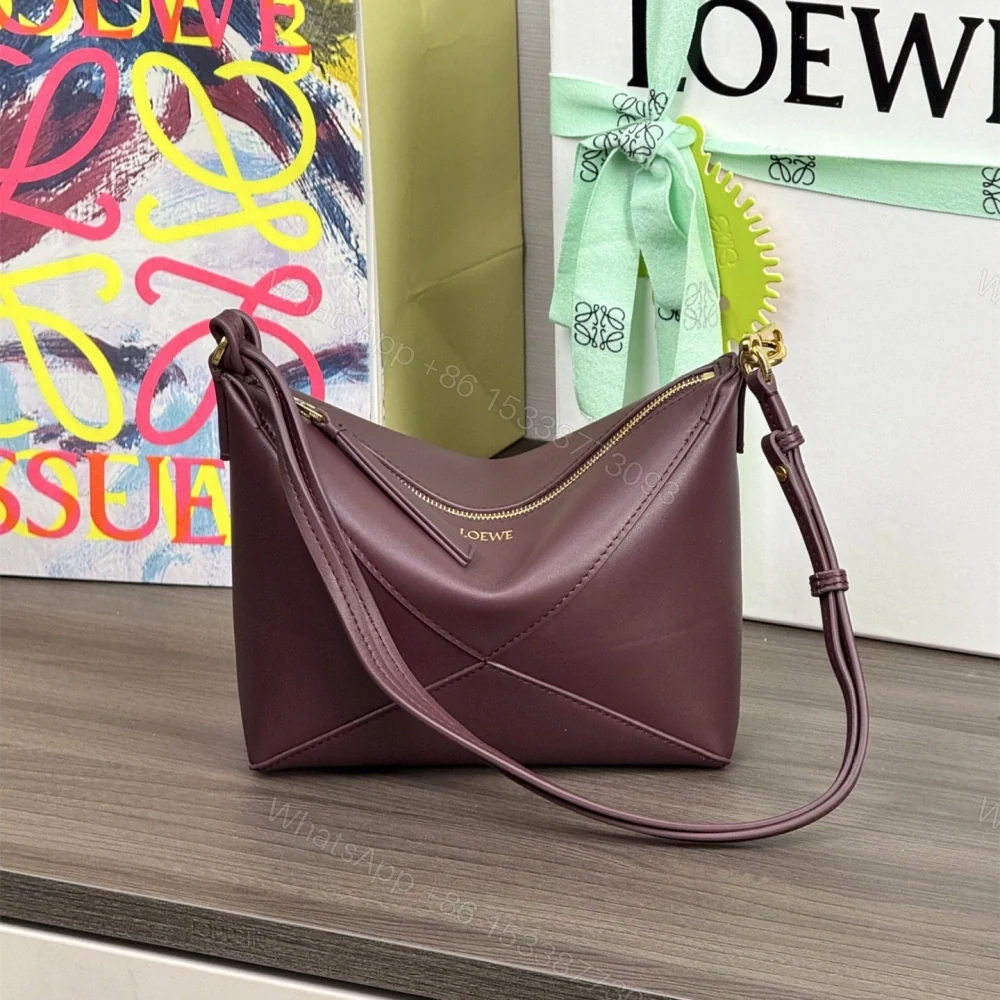高仿Loewe*Fold系列7240小牛皮手提單肩包酒紅色免檢版 — view 1