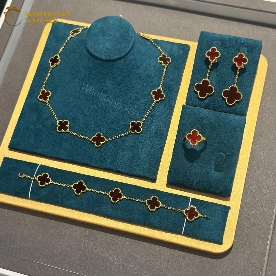 Red Clover Van Cleef Jewellery — view 1