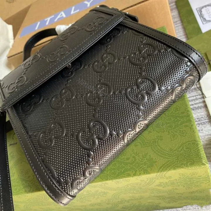 View 5 of GG EMBOSSED MESSENGER BAG BLACK GG EMBOSSED LEATHER COTTON LINEN LINING – GBC07