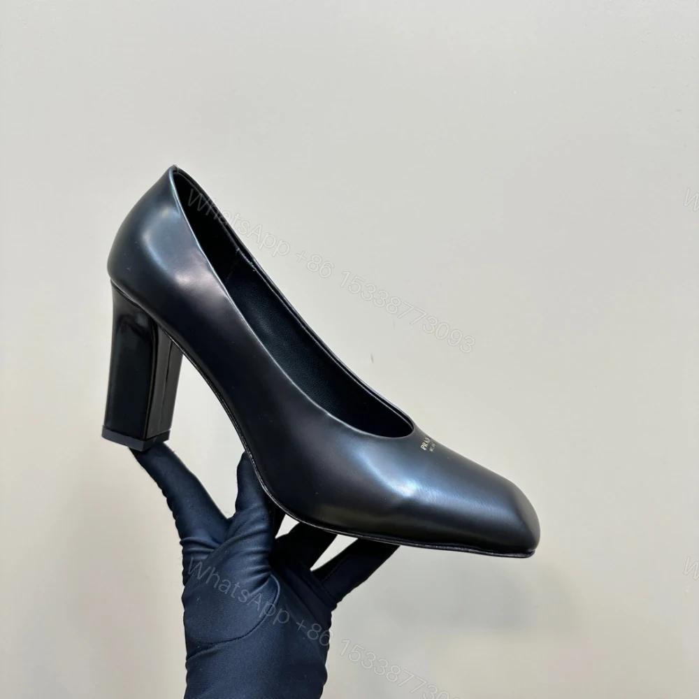 View 7 of 高仿Prada*1I837A方頭粗跟高踭鞋8.5CM小牛皮黑色免檢版
