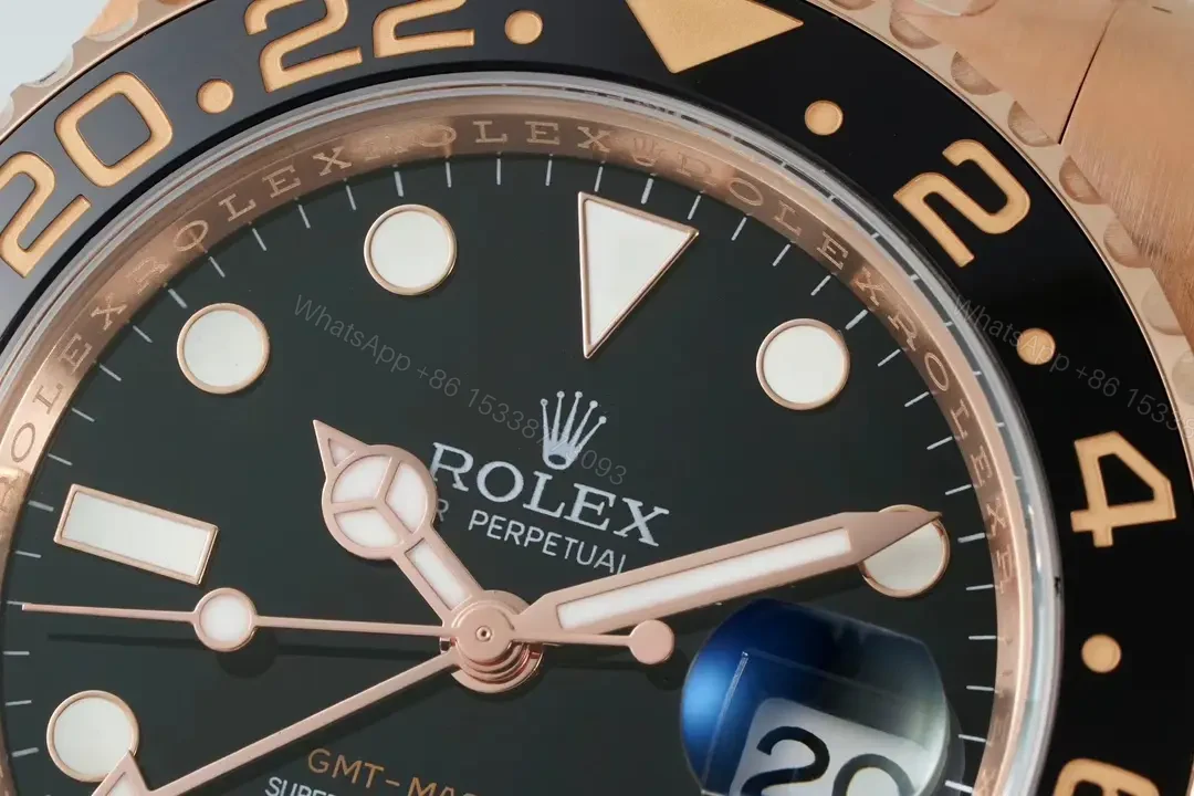 View 4 of Rolex GMT-Master II Everose CHNR Oyster 126715CHNR-0001