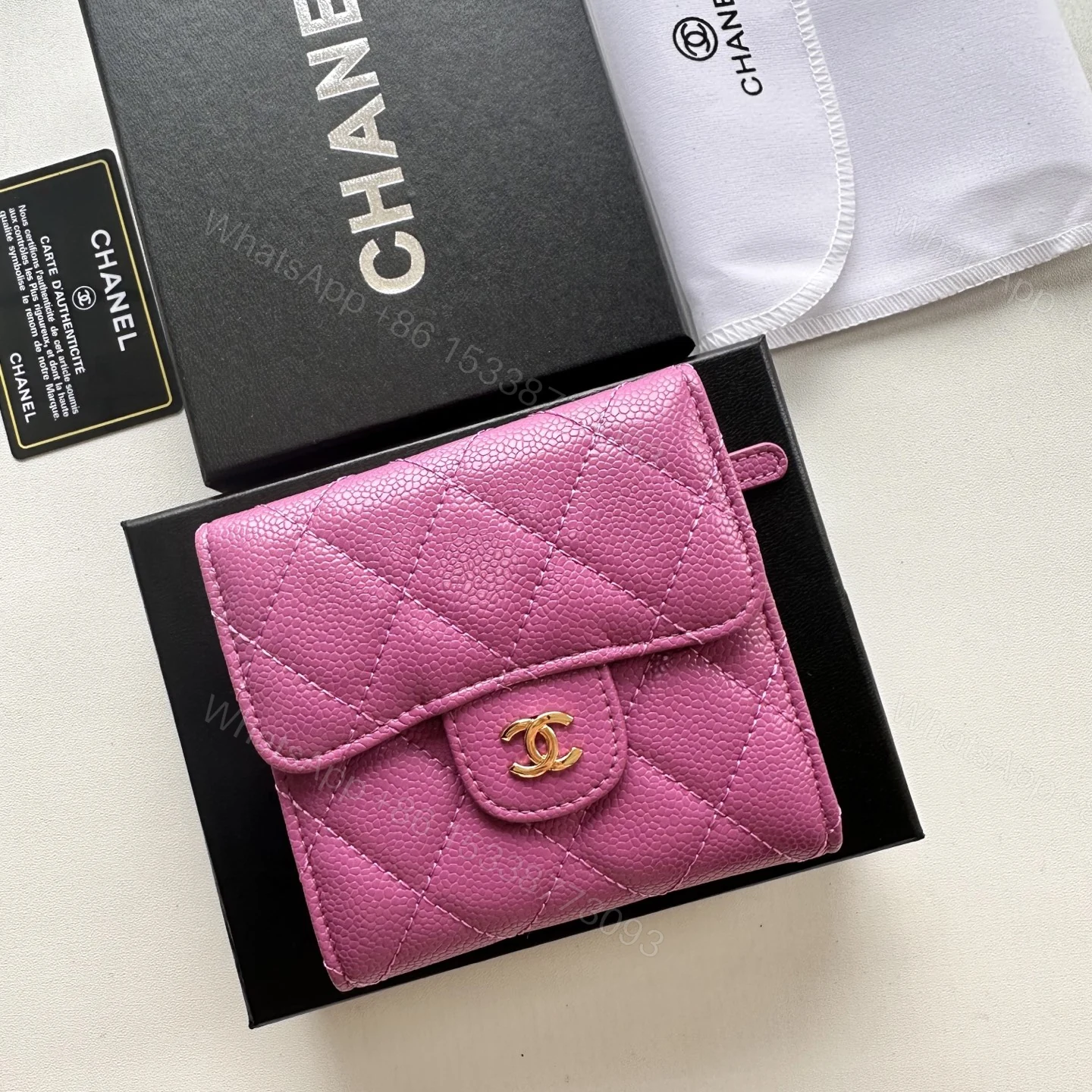 Chanel 高仿女用短夾 玫瑰粉色系 菱格壓紋人氣精品推薦 — view 1