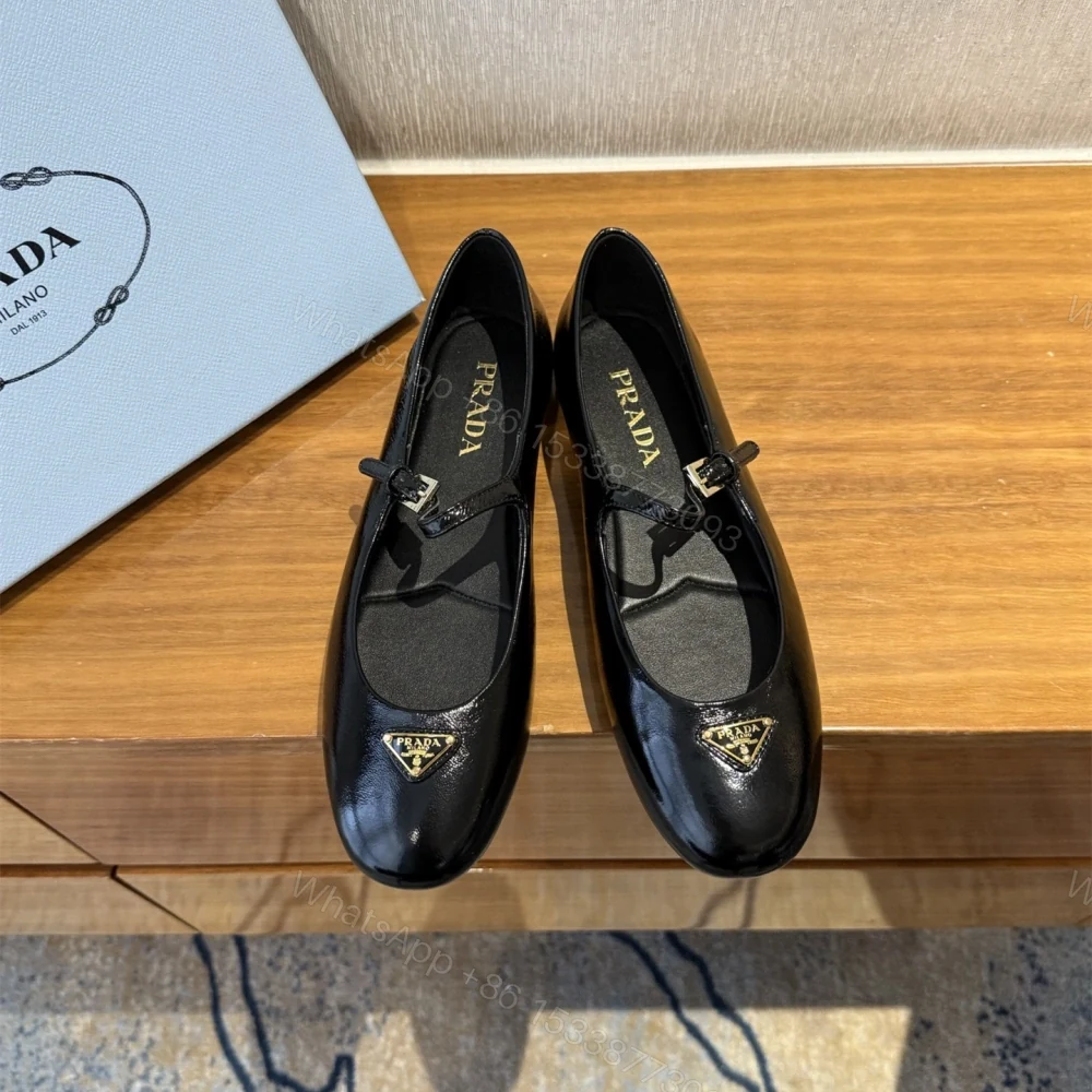 高仿Prada*1F793M平底瑪麗珍鞋漆皮黑色免檢版 — view 1