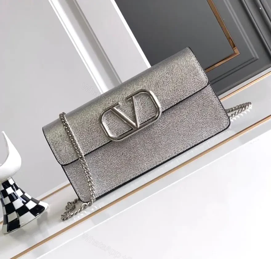 VALENTINO — view 1