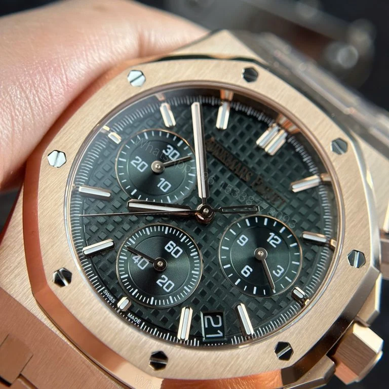 View 5 of Audemars Piguet Royal Oak 26240 Super Clone Green Dial