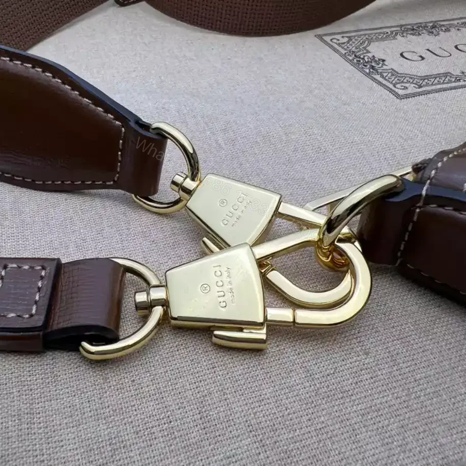 View 8 of MESSENGER BAG WITH INTERLOCKING G – GBC062