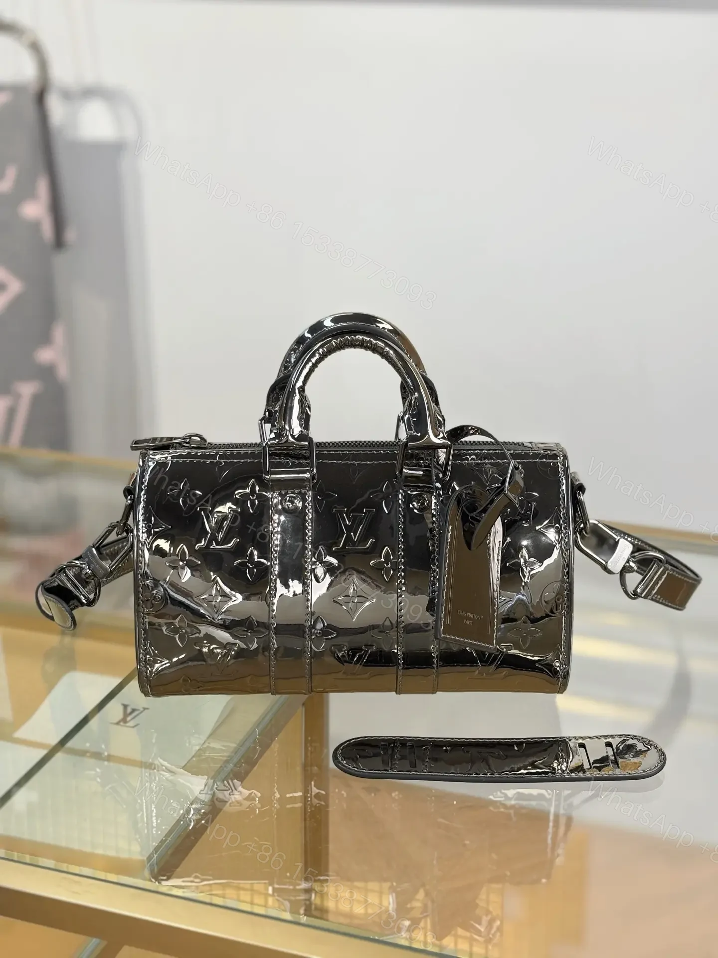 View 4 of Louis Vuitton Keepall Bandoulière 25
