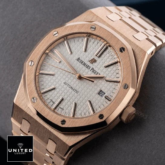 View 10 of Audemars Piguet Royal Oak 15400OR.OO.1220OR.02 Replica