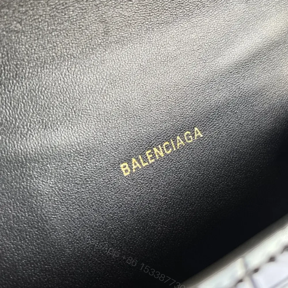 View 10 of 高仿BalenciagaHourglass系列鱷魚皮沙漏包S