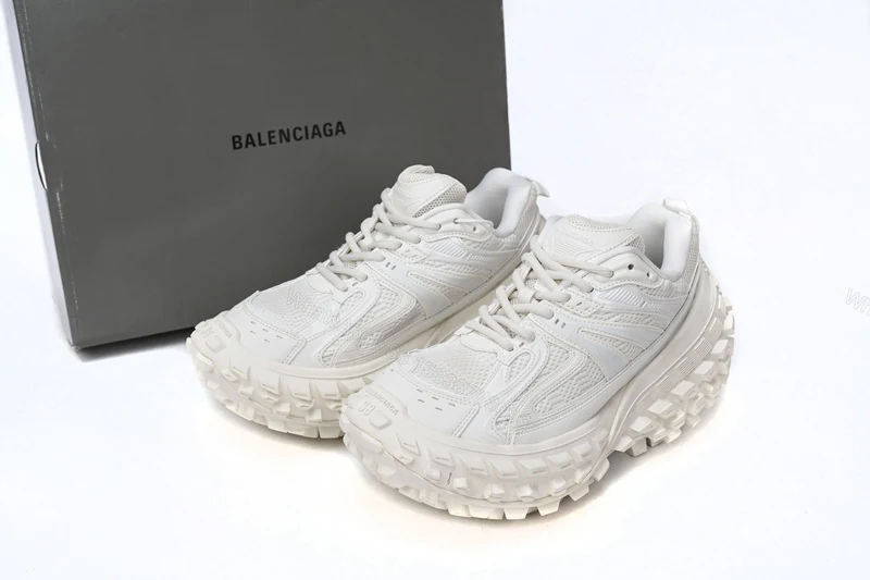 Balenciaga Defender All White 685611 W1RB3 1201 — view 2