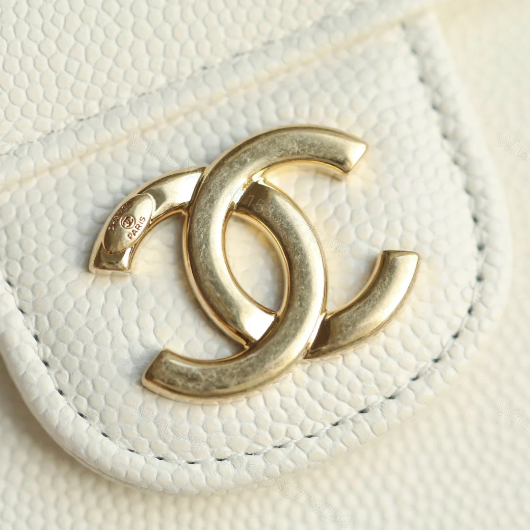 View 9 of 高仿Chanel*26P系列AP5068小牛皮單肩包白色Mini免檢版