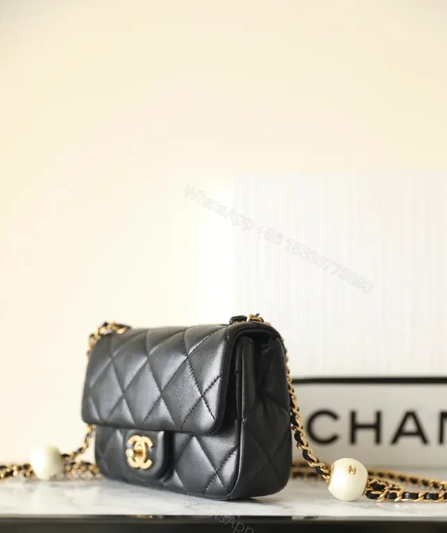 View 3 of Chic Quilted Chain Bag: Timeless Luxury for All-Day Style