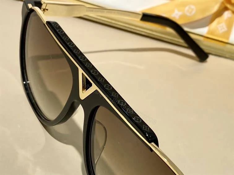 View 5 of LV SUNGLASSES – GLVT05