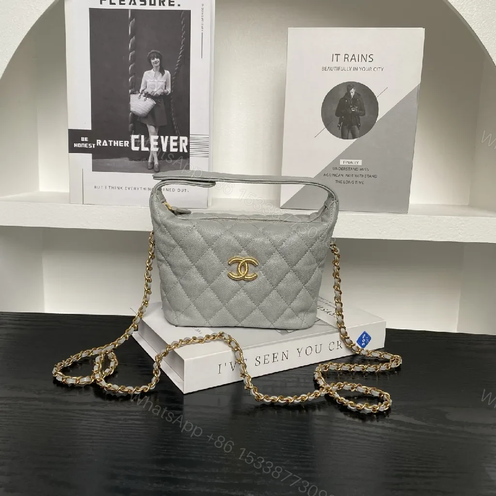 Quilted Mini Bag: Subtle Gold-Glow, All-Day Versatility — view 1