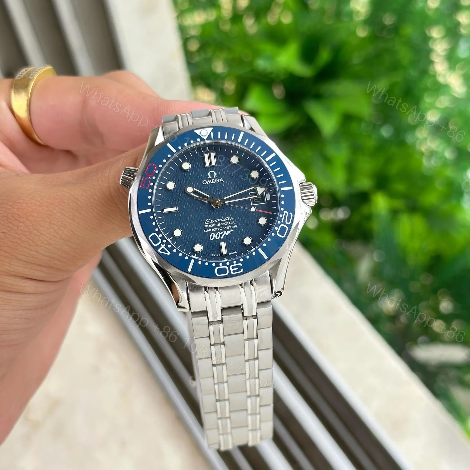 View 3 of OMEGA SEAMASTER DIVER 300M /007