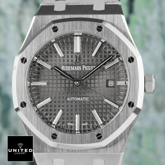 View 5 of Audemars Piguet Royal Oak 15400ST.OO.1220ST.04 Replica