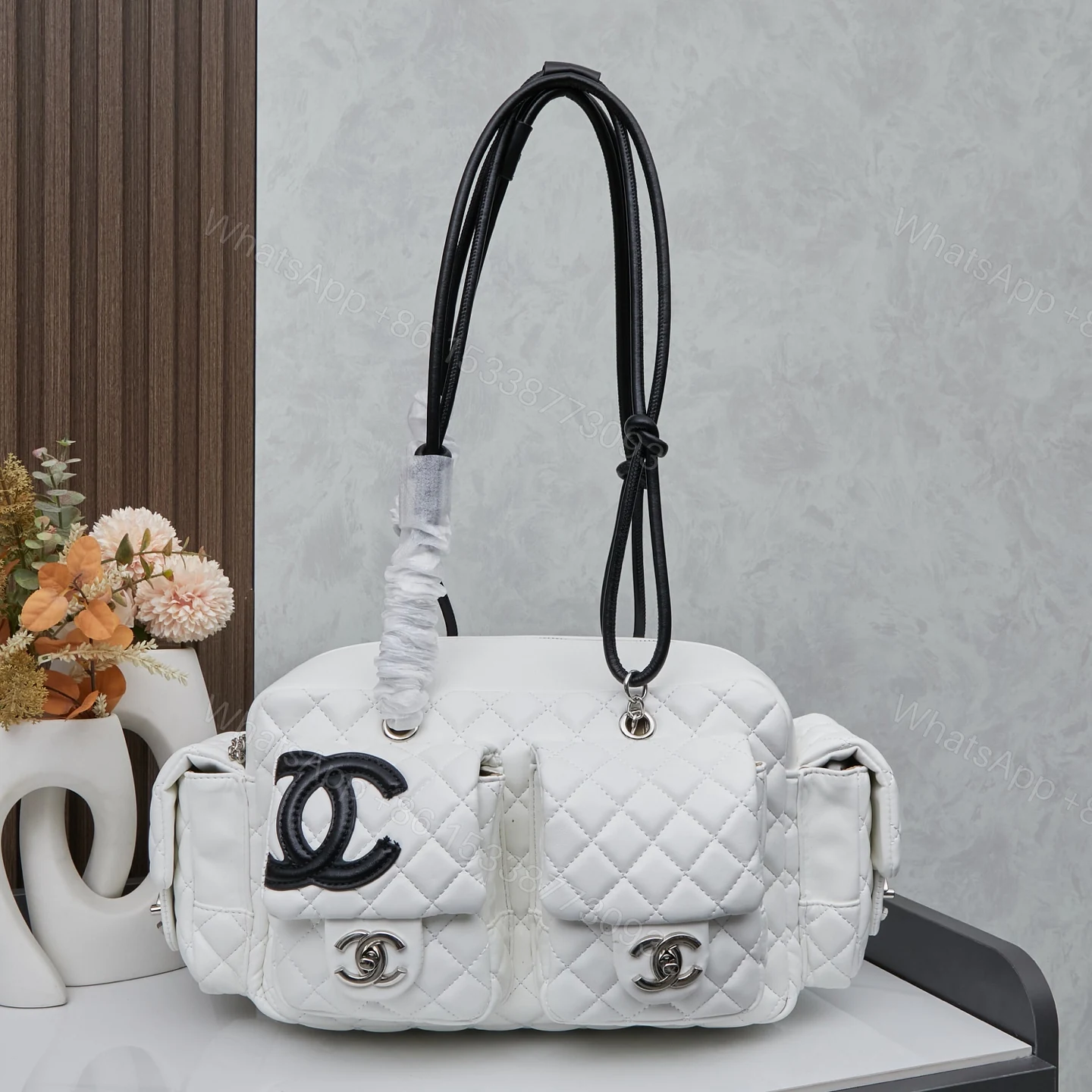 Chanel 高仿 白色經典菱格多口袋肩背包 極簡高級風2025必收 — view 1