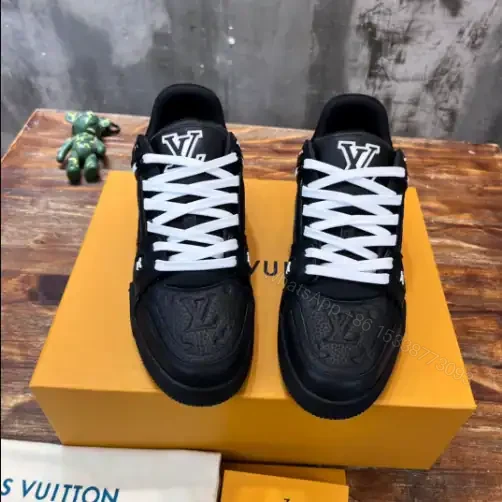View 9 of LOUIS VUITTON TRAINER SNEAKER IN BLACK – LSVT376
