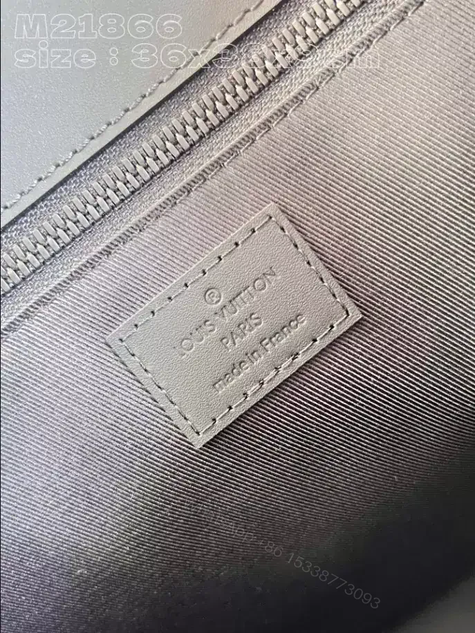 View 8 of LOUIS VUITTON SAC PLAT NV – LBV407