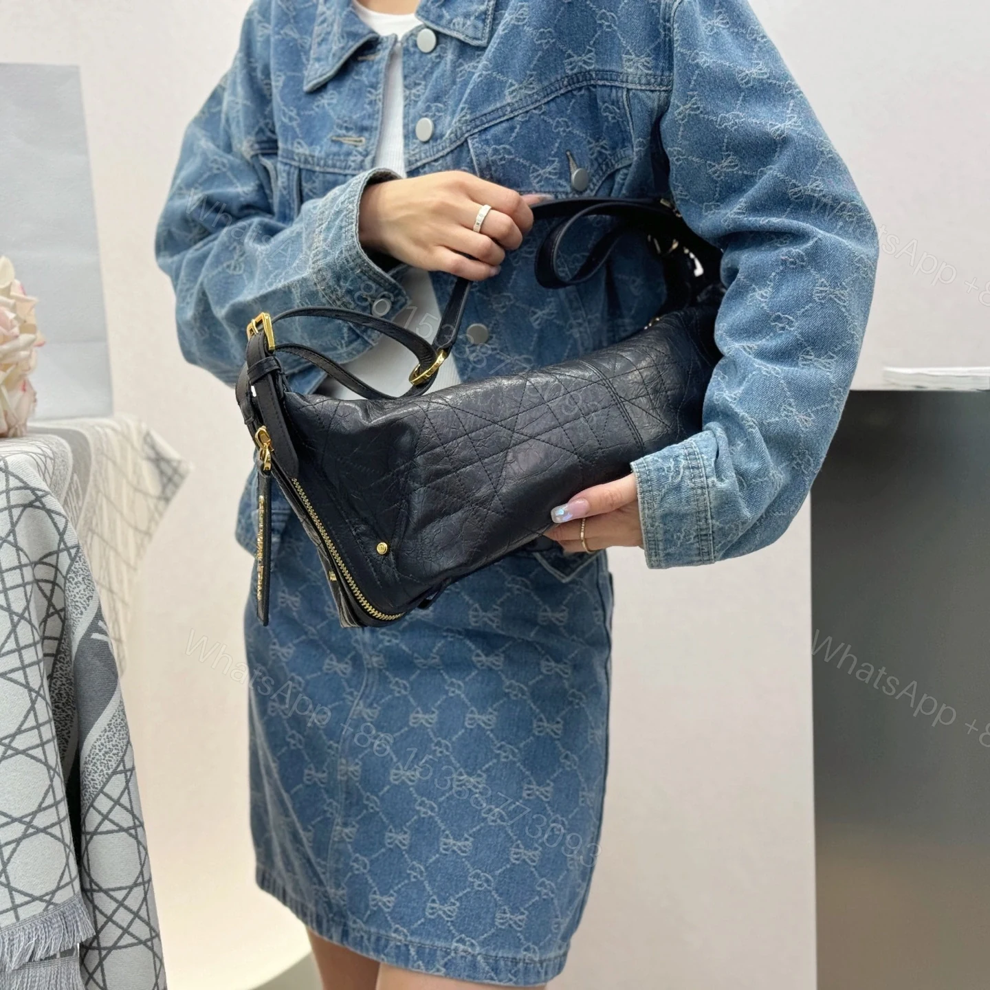 View 19 of 高仿Dior*D-Journey系列M2417M900牛皮革單肩包黑色中號免檢版