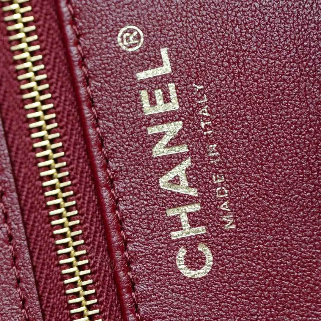 View 11 of 高仿Chanel*26A系列AS6223高級手工坊口蓋包黑色小號免檢版