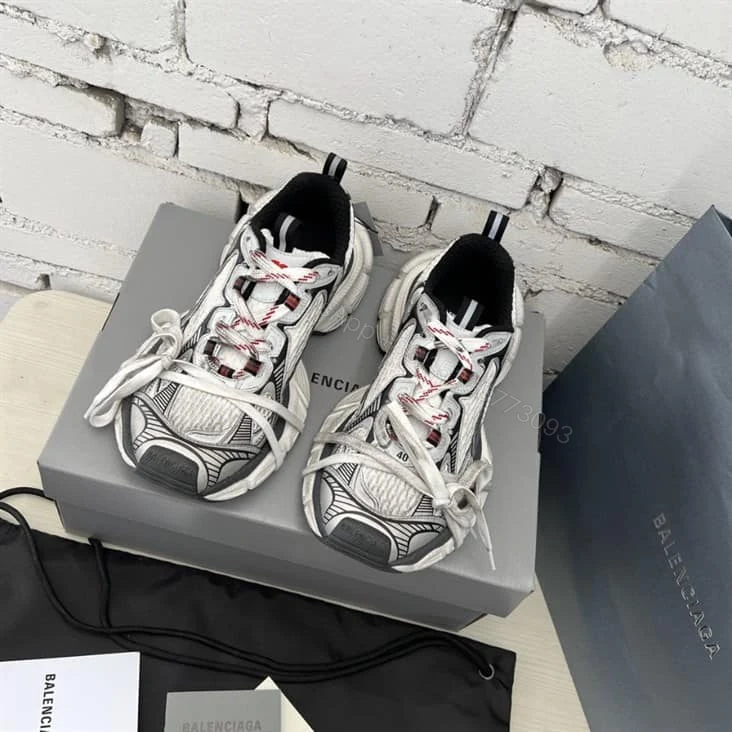 BALENCIAGA MEN’S 3XL TRAINERS – BB216 — view 1