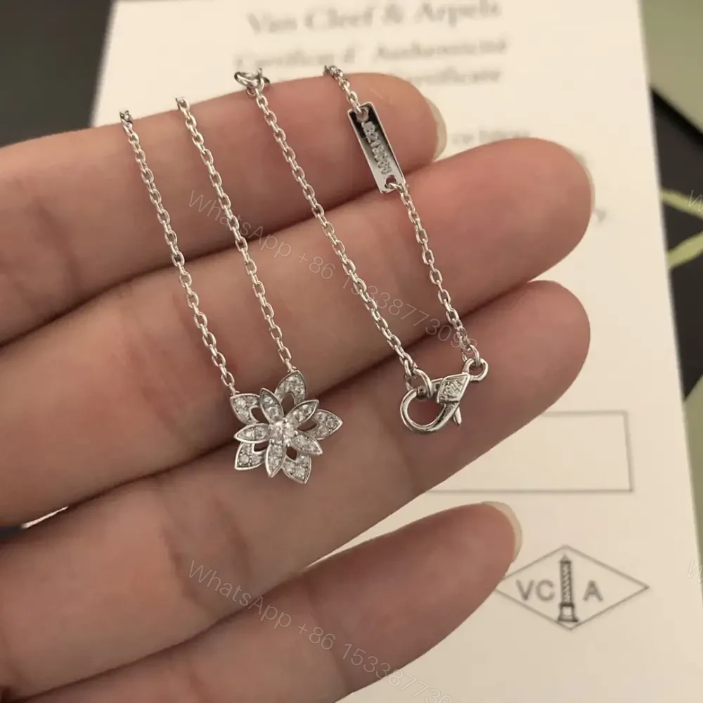 View 4 of 高仿首飾VanCleef&Arpels*RP0ZV00鑽花鏤空耳環