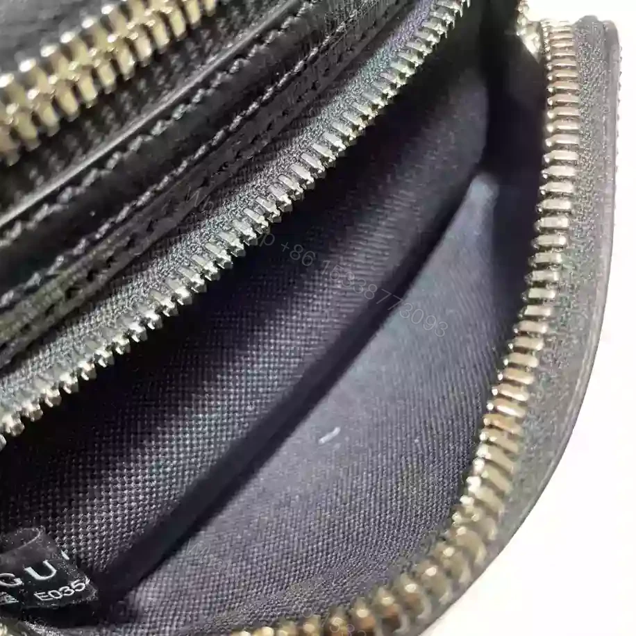 View 8 of BELT BAG WITH INTERLOCKING G – GBC072