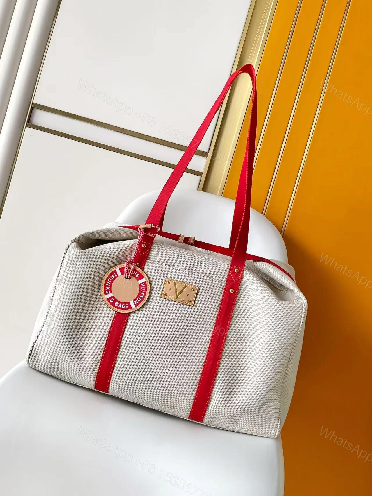 LV 高仿 On The Go Canvas 托特包 大容量購物肩背包 — view 1