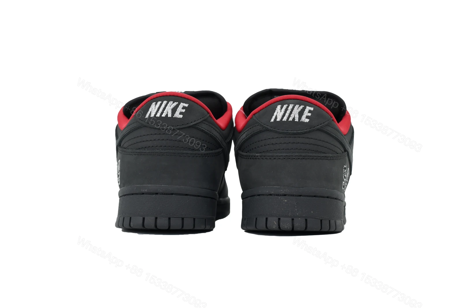 View 3 of The Powerpuff Girls x Nike SB Dunk Low Black HQ8487-001