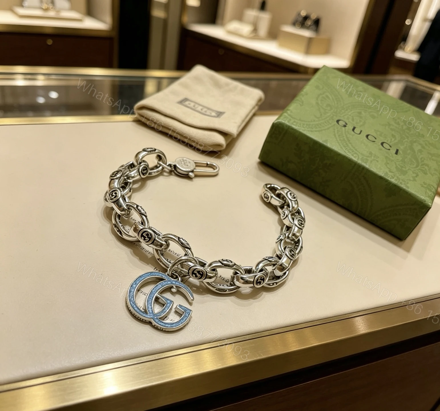 GUCCI 高仿復古雕刻鏈條手鍊 圓牌雙G設計款 — view 1