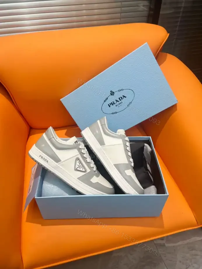 View 2 of DOWNTOWN LEATHER SNEAKERS IN WHITE AND LACQUER GRAY – PRD009